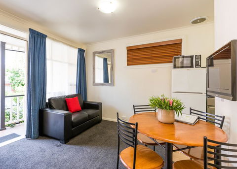 Graham Apartments - Pubs and Clubs 33