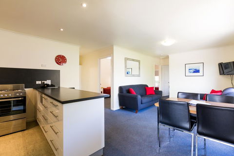 Graham Apartments - Pubs and Clubs 14