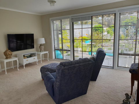 Garden By The Beach - Gateway To The East Coast, Close To Airport - Pubs and Clubs 5