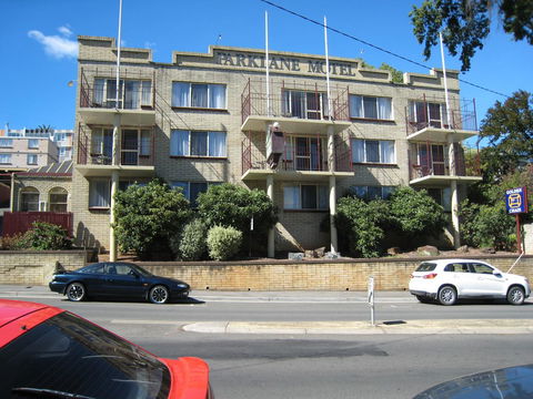 Parklane Motel - Pubs and Clubs 8