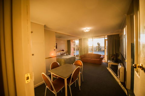 Parklane Motel - Pubs and Clubs 0