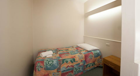 Parklane Motel - Pubs and Clubs 43
