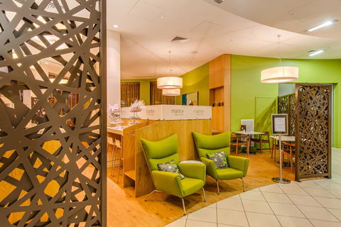 Mantra Collins Hotel - Pubs and Clubs 4