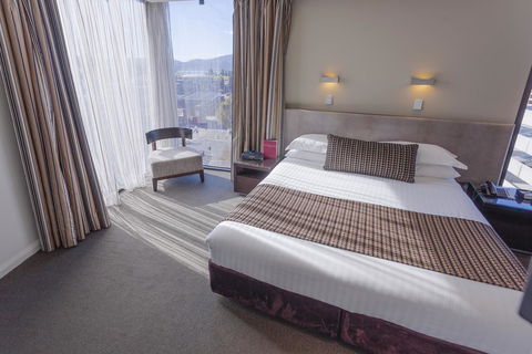 Mantra Collins Hotel - Pubs and Clubs 33