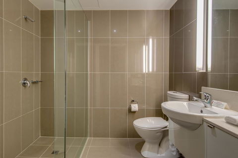 Mantra Collins Hotel - Pubs and Clubs 17