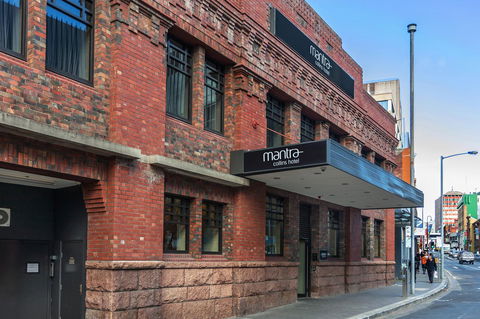 Mantra Collins Hotel - Pubs and Clubs 7