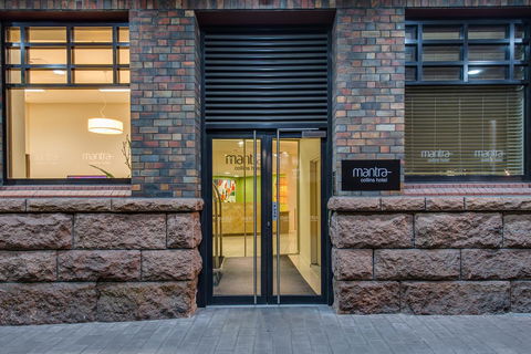 Mantra Collins Hotel - Pubs and Clubs 8