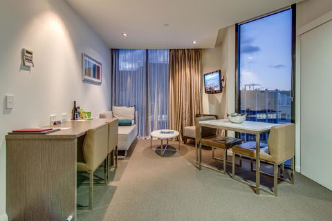 Mantra Collins Hotel - Pubs and Clubs 29