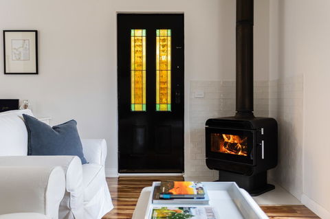 A Cottage In Richmond - Pubs and Clubs 16