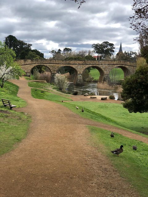 A Cottage In Richmond - Pubs and Clubs 20