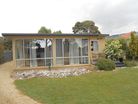 Bruny Ocean Cottage - Go Out 13