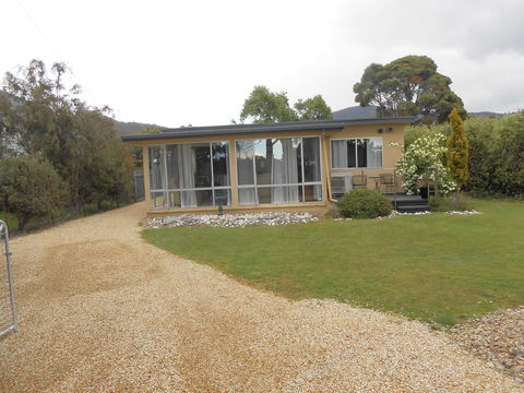 Bruny Ocean Cottage - Go Out 10