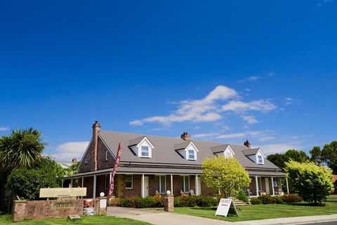 Aldermere Estate Luxury Apartments - Pubs and Clubs 11