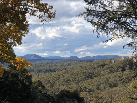 NEW Winston Cottage Leura Views & Location - Go Out 2