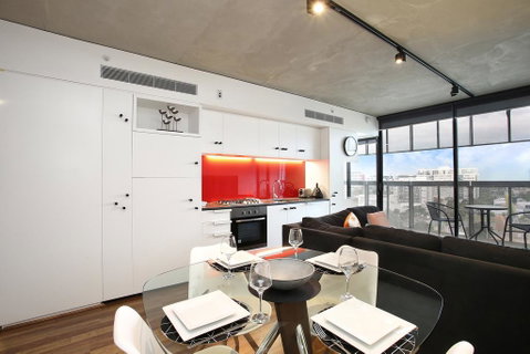 NGV Art Centre Retreat - StayCentral - Go Out 1