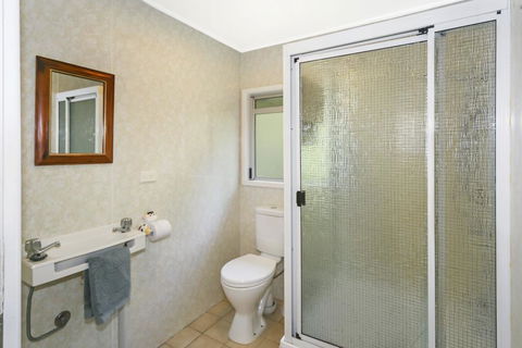 Noosa Avalon Farm Cottages - Pubs and Clubs 0