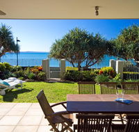 Noosa Court 4 - Pubs and Clubs