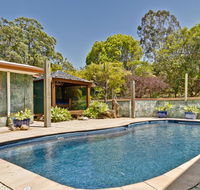 Noosa Edge Nudist Retreat - Pubs and Clubs