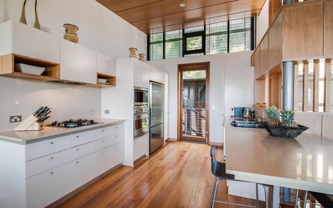 Noosa Residences - Pubs and Clubs 3