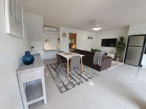 Noosa River Retreat - Pubs and Clubs 3