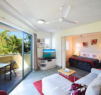 Noosa River Sandy Shores - Pubs and Clubs