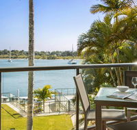 Noosa Shores Apartment 25 - Pubs and Clubs