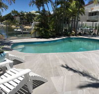 Noosa Terrace No 3 - Noosa Getaways - Pubs and Clubs