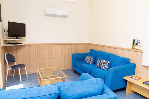 North Star Holiday Resort - Pubs and Clubs 1