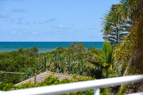 Notre Reve - 2/4 Brolga Place - Pubs and Clubs 0