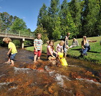 NRMA Bright Holiday Park - Pubs and Clubs