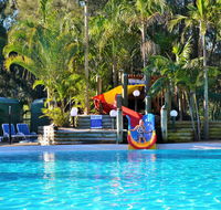 NRMA Ocean Beach Holiday Resort - Pubs and Clubs