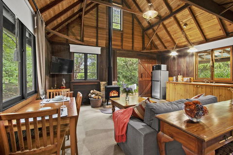 NUNGAROO COTTAGE - Pubs and Clubs 2