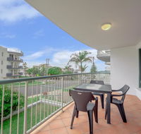Ocean Crest Unit 4 22 Warne Tce - Go Out