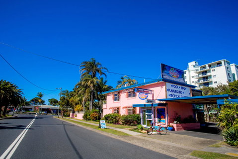 Ocean Paradise Motel & Holiday Units - Pubs and Clubs 3