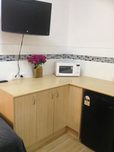 Ocean Shores Motel - Pubs and Clubs 2