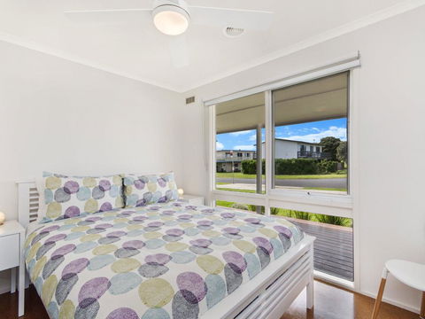 Ocean Spray Retreat - Pubs and Clubs 3