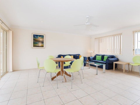 Ocean View Anna Bay', 23 Ocean Avenue - Go Out 1