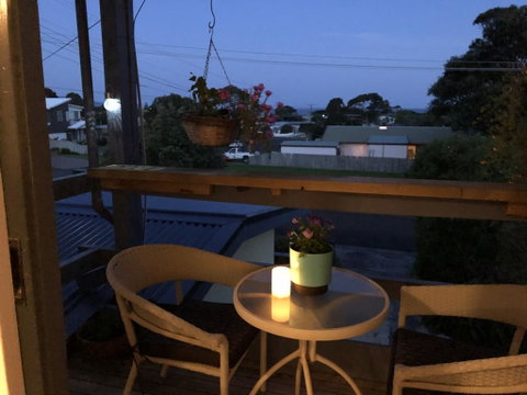Ocean View Studio - Pubs and Clubs 0