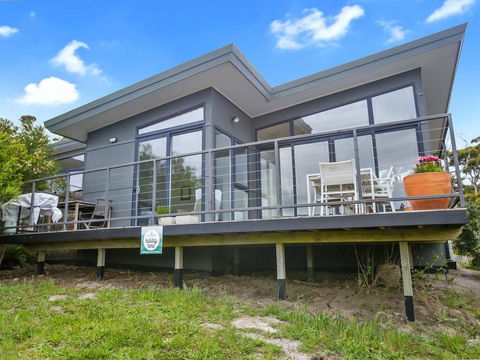 OCEANS 12 - Modern Ocean View Villa - Pubs and Clubs 3