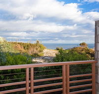 One Mile Ridge' 12a/26 One Mile Close - stunning views air con infinity pool - Go Out