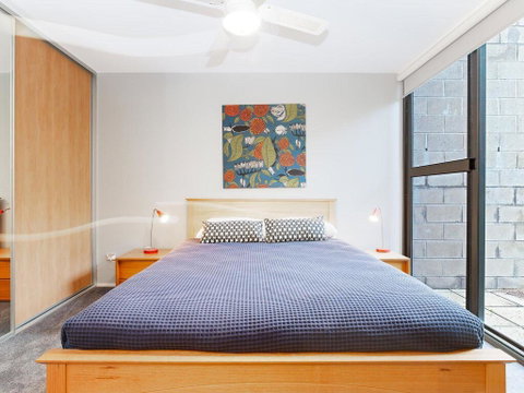 One Mile Ridge', 12a/26 One Mile Close - Stunning Views, Air Con, Infinity Pool - Go Out 3