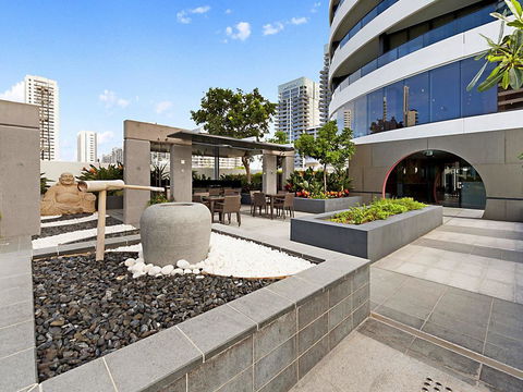 Oracle Resort Luxe Private 2 Bed - Tower 1 - Pubs and Clubs 3