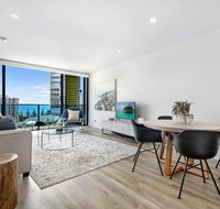 Oracle Resort Luxury Private 2 Bedroom - Pubs and Clubs