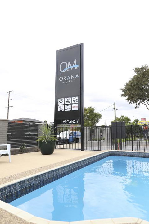 Orana Motel - Go Out 3