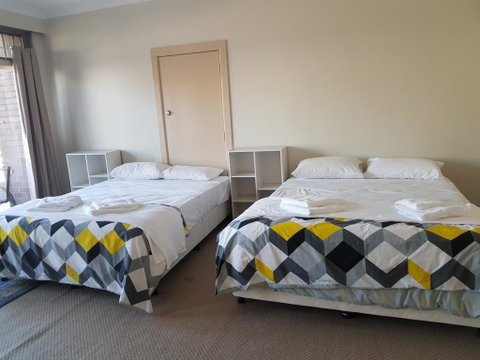 Orange Grove Hotel - Go Out 1
