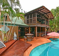 Our Bali House Absolute Beach Front - Pubs and Clubs