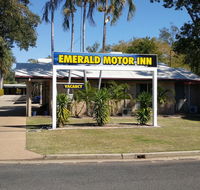 Overflow Emerald Motor Inn - Go Out