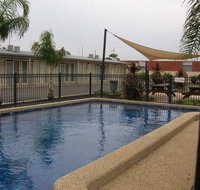 Overlander Hotel Motel - Pubs and Clubs