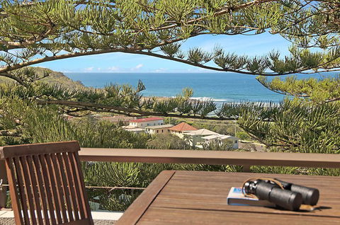Pacific Tower Penthouse - Go Out 1