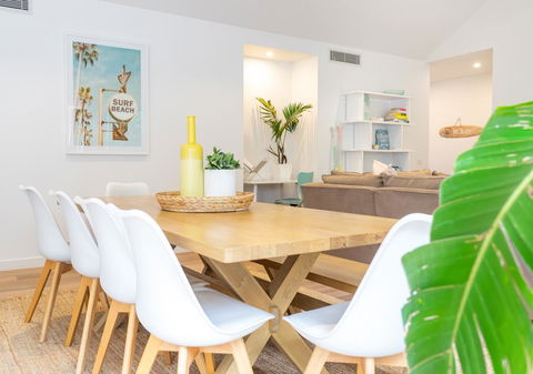 Palm Beach Cottage - Pubs and Clubs 3